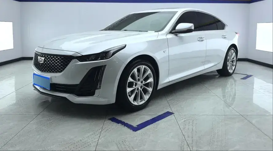 2023 Cadillac CT5 2.0T 237HP L4 10AT