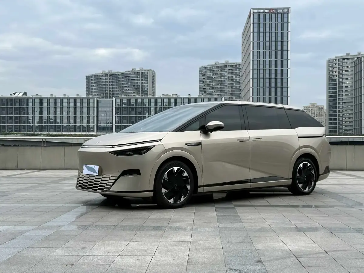 2024 Xpeng X9 BEV 101.5KWH