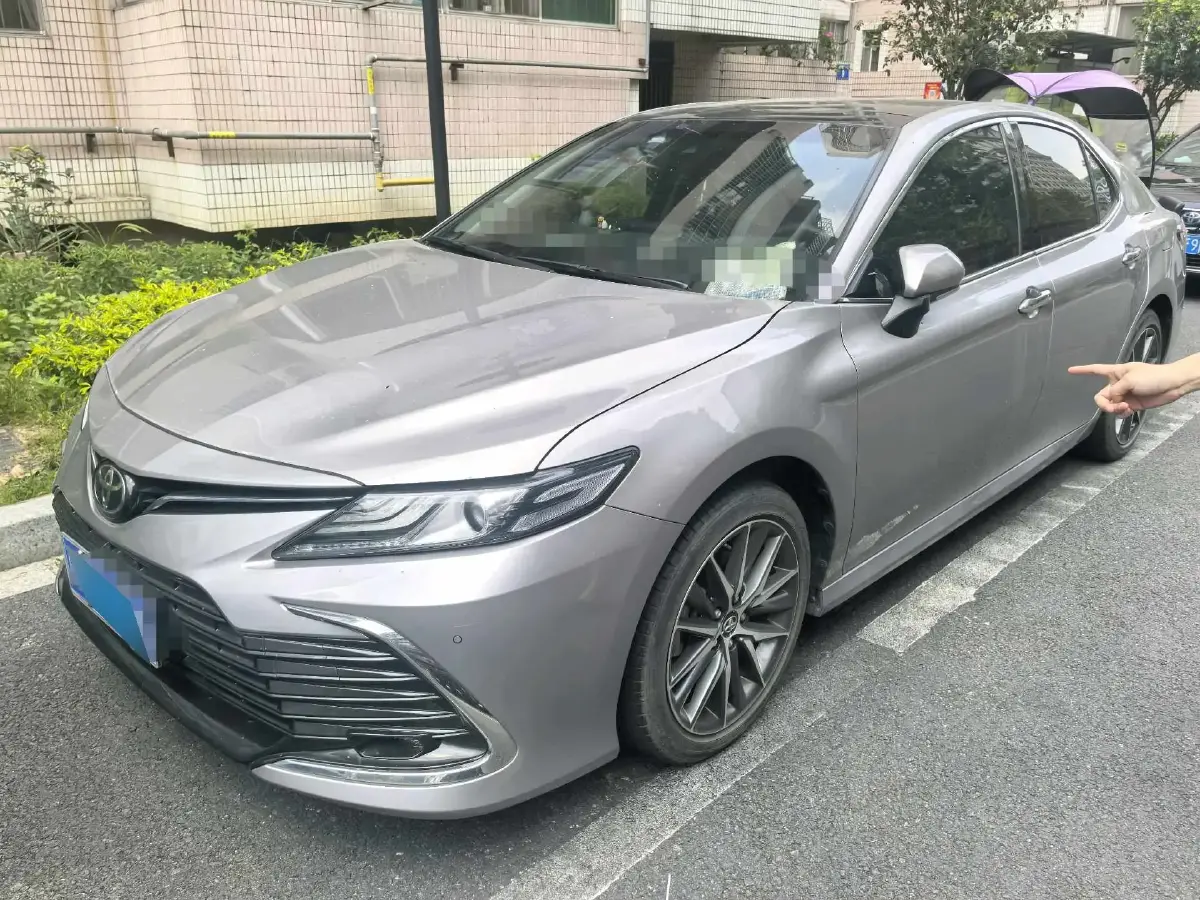 2021 Toyota Camry 2.5L 209HP L4 8AT
