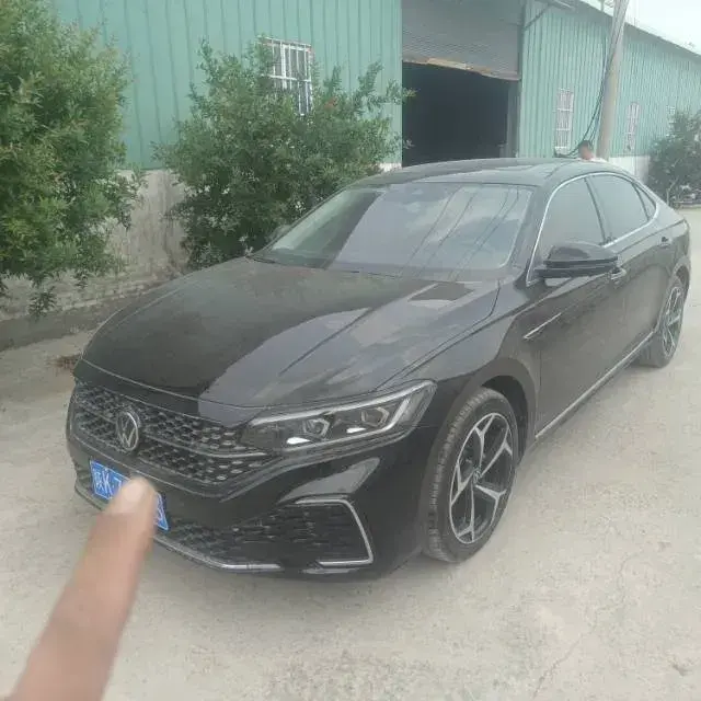 2023 Volkswagen Passat 2.0T 186HP L4 7DCT