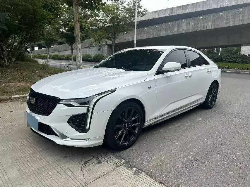 2022 Cadillac CT4 2.0T 237HP L4 8AT