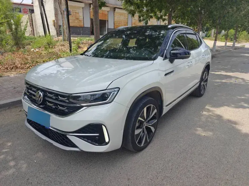 2023 Volkswagen Tayron X 2.0T 220HP L4 7DCT