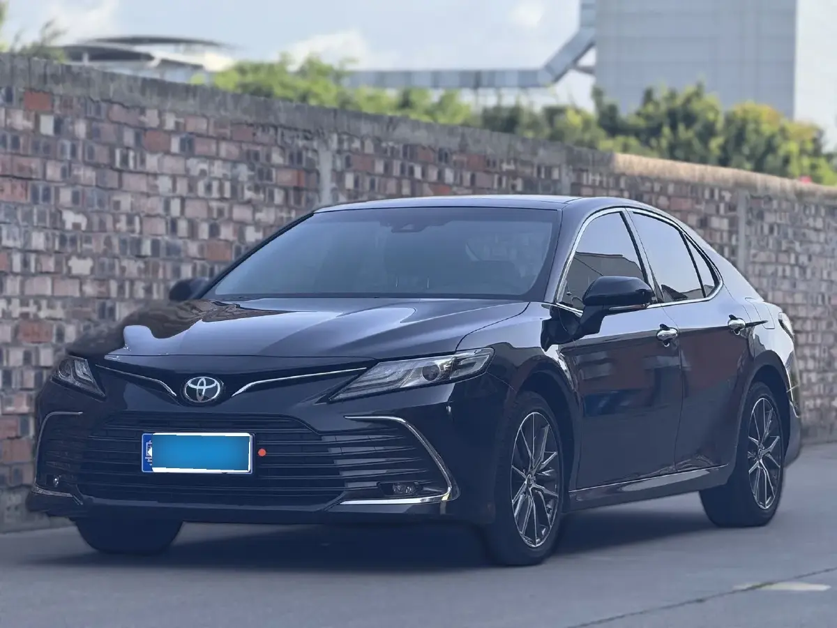 2021 Toyota Camry 2.5L 209HP L4 8AT