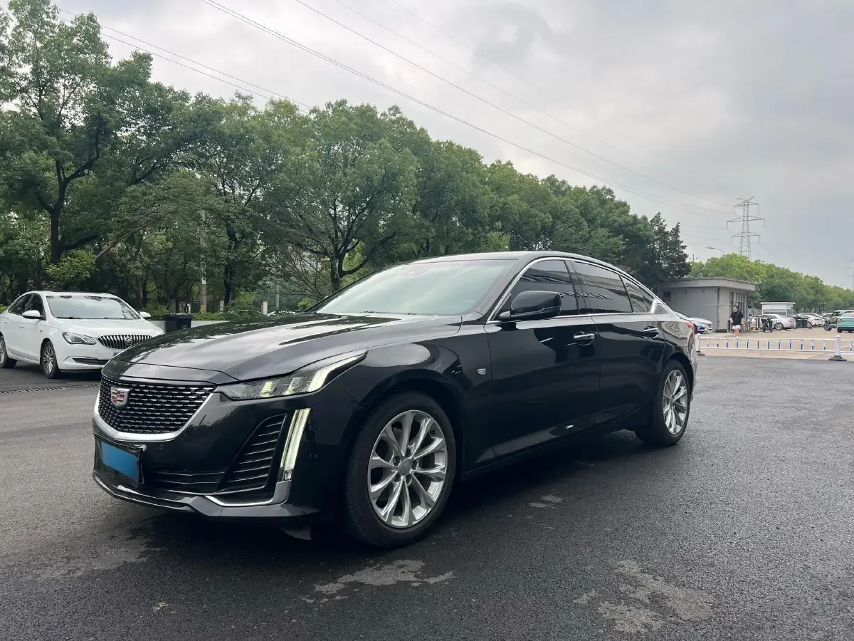 2023 Cadillac CT5 2.0T 237HP L4 10AT