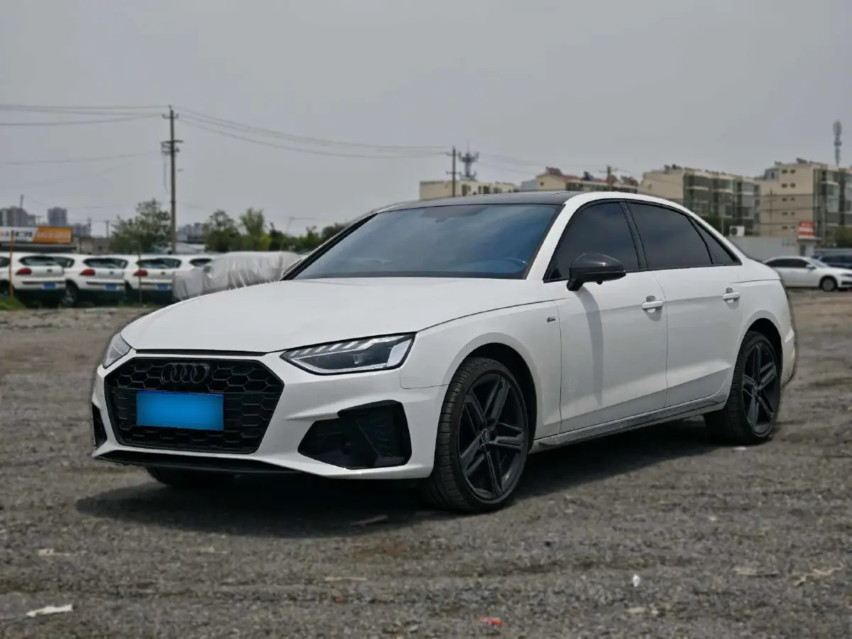 2024 Audi A4L 2.0T 190HP L4 7DCT