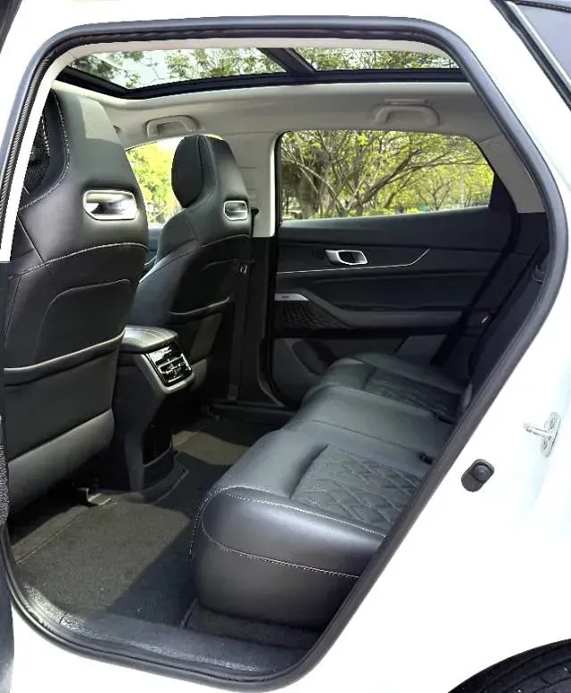 2021 ChangAn UNI-K 2.0T 233HP L4 8AT,autocango,china used car exporter,china ev exporter,chinese used car exporter,chinese used ev exporter