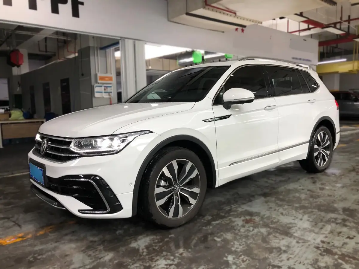 2024 Volkswagen Tiguan L 2.0T 186HP L4 7DCT