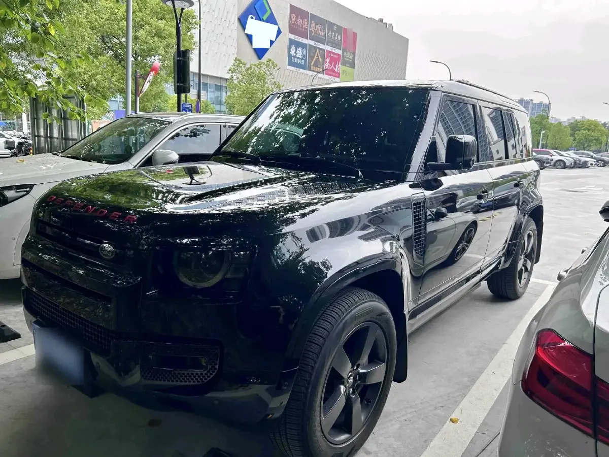 2024 Land Rover Defender 3.0T 400HP L6 8AT