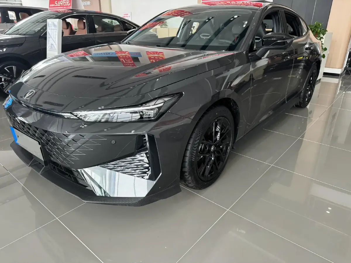 2024 ChangAn UNI-V 1.5T 188HP L4 7DCT