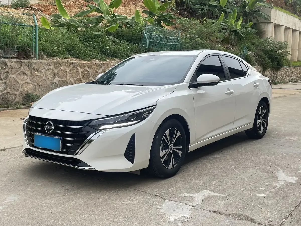 2023 Nissan Sylphy 1.6L 135HP L4 CVT