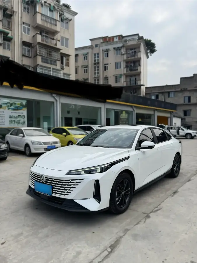 2023 ChangAn Lamore 1.5T 170HP L4 7DCT