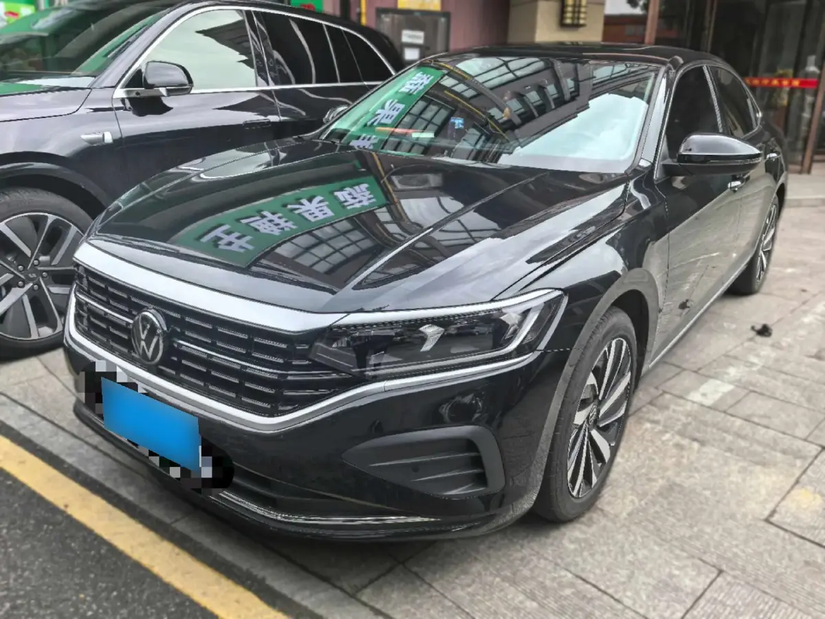 2025 Volkswagen Passat 2.0T 186HP L4 7DCT