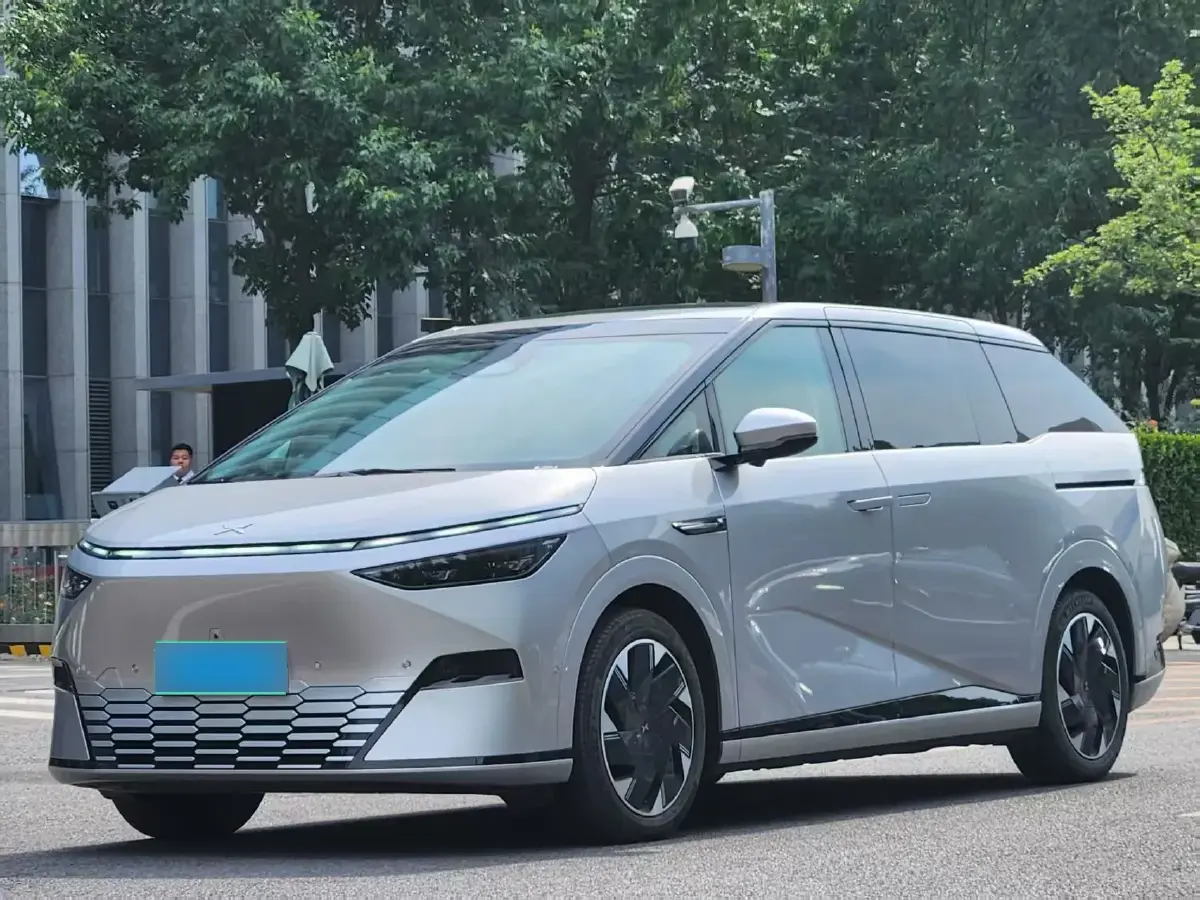 2024 Xpeng X9 BEV 101.5KWH