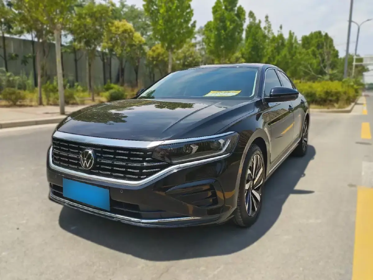 2022 Volkswagen Passat 2.0T 186HP L4 7DCT