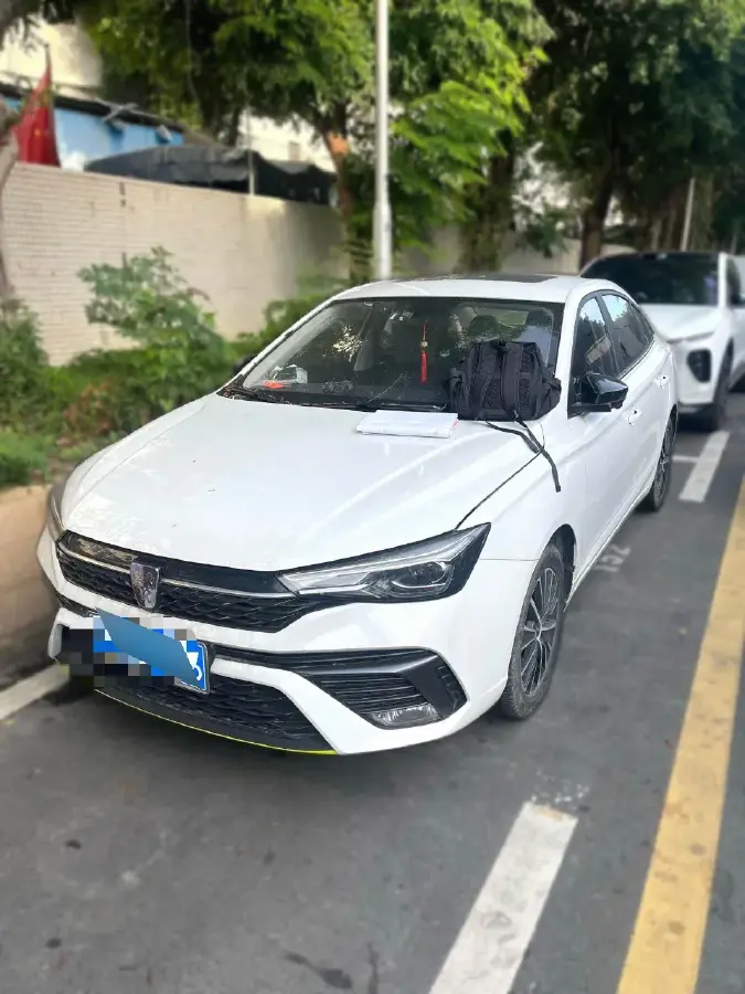 2021 Roewe i5 1.5L 120HP L4 CVT