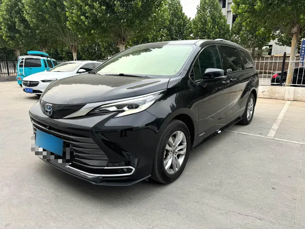 2021 Toyota Sienna 2.5L 192HP L4 E-CVT Hybrid