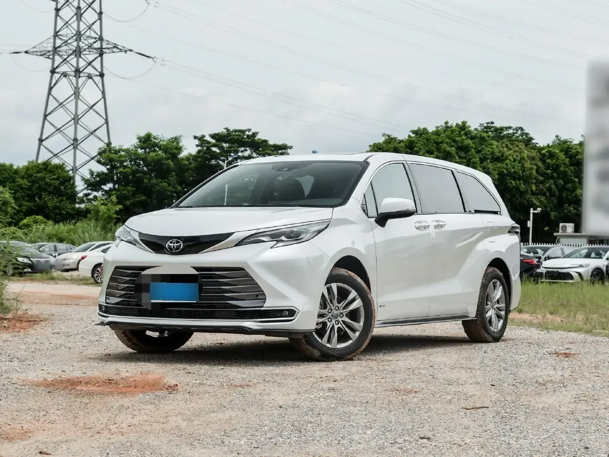 2024 Toyota Sienna 2.5L 189HP L4 E-CVT Hybrid