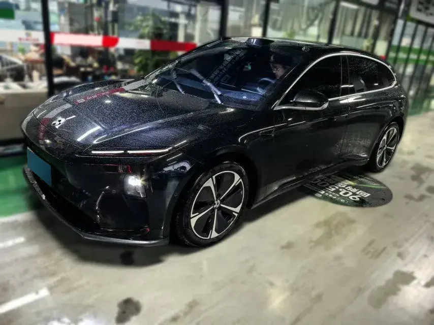 2024 NIO ET5T BEV 75KWH