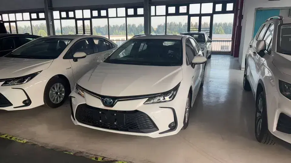 2024 Toyota Corolla 1.8L 98HP L4 E-CVT Hybrid