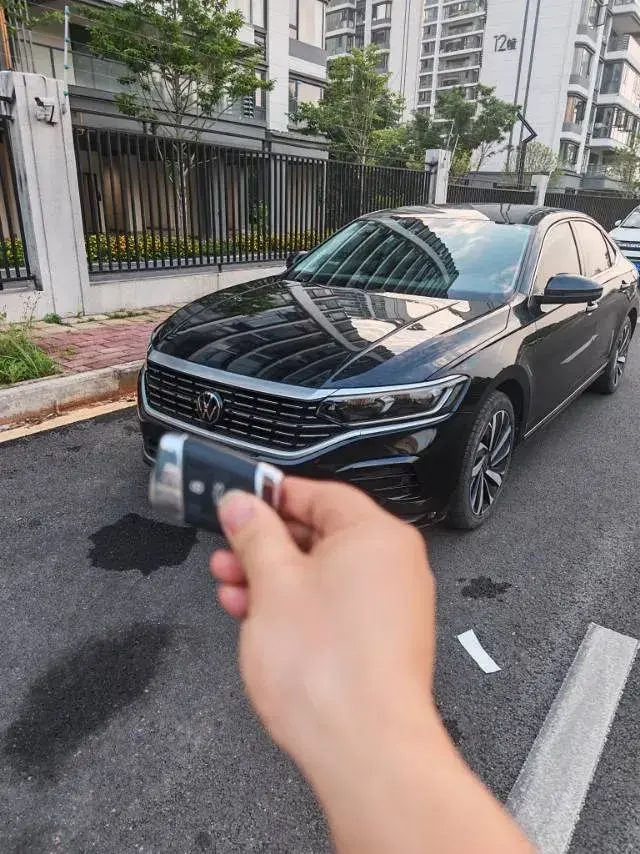 2022 Volkswagen Passat 2.0T 186HP L4 7DCT