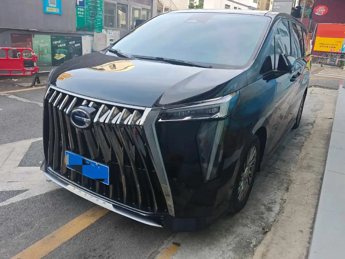 2023 GAC Trumpchi M8 2.0T 190HP L4 E-CVT Hybrid