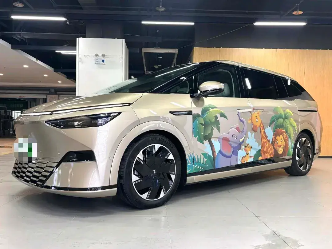 2024 Xpeng X9 BEV 101.5KWH