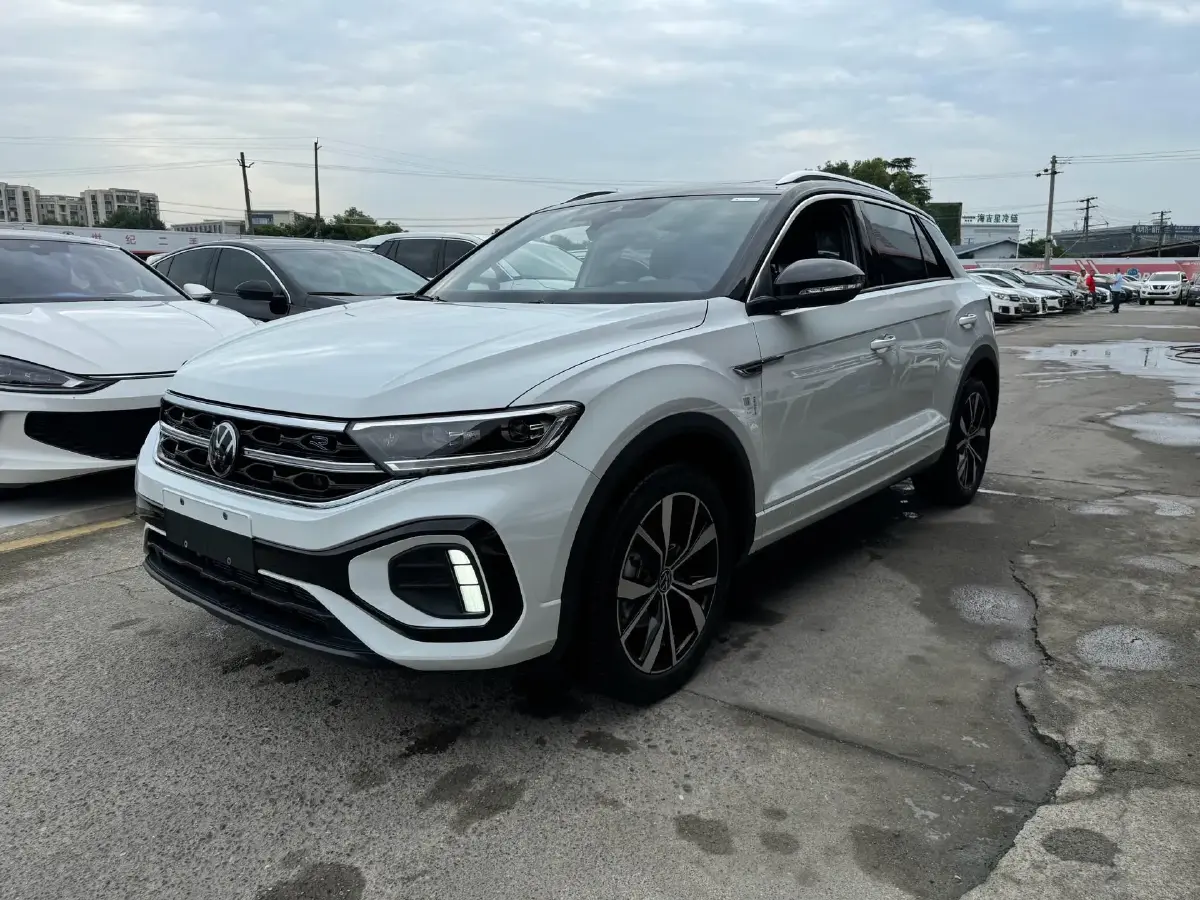 2024 Volkswagen T-Roc 1.5T 160HP L4 7DCT
