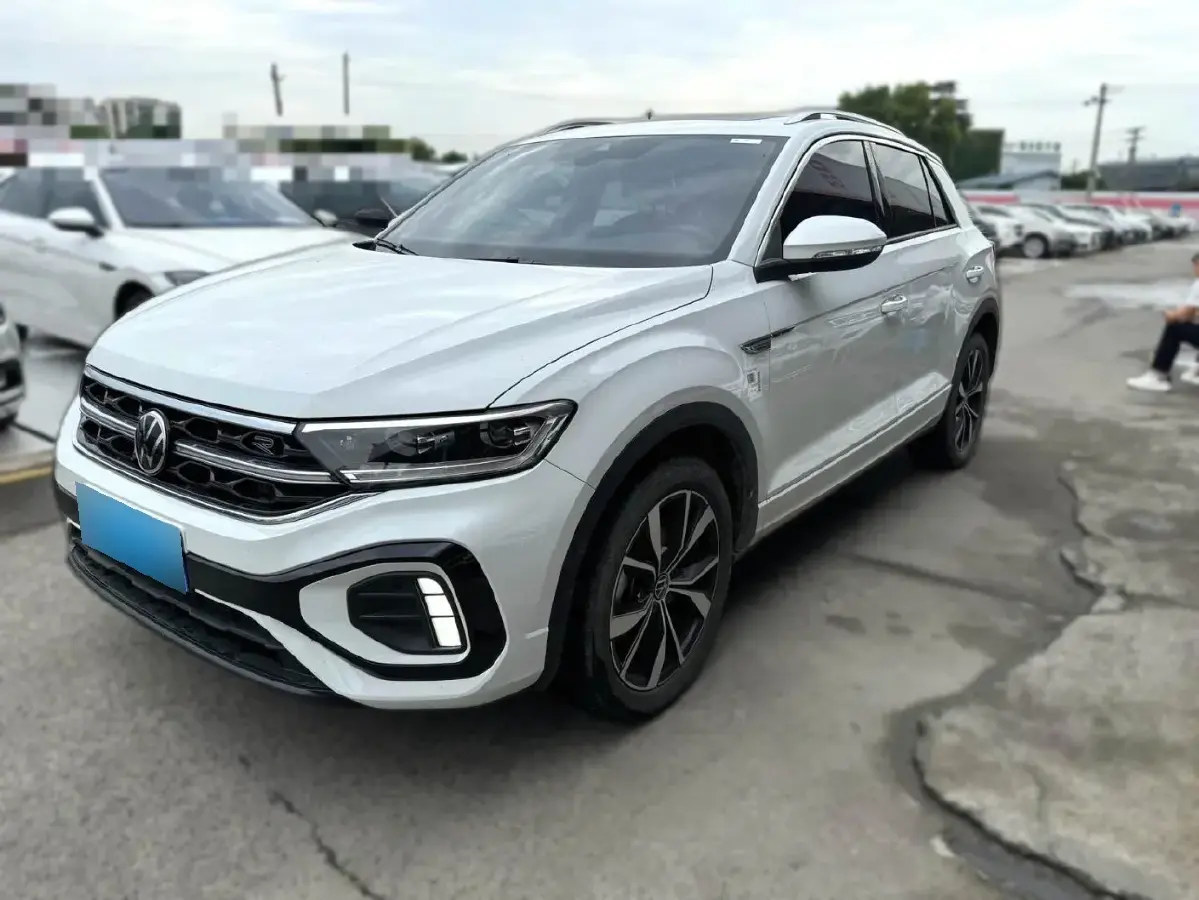 2023 Volkswagen T-Roc 1.5T 160HP L4 7DCT