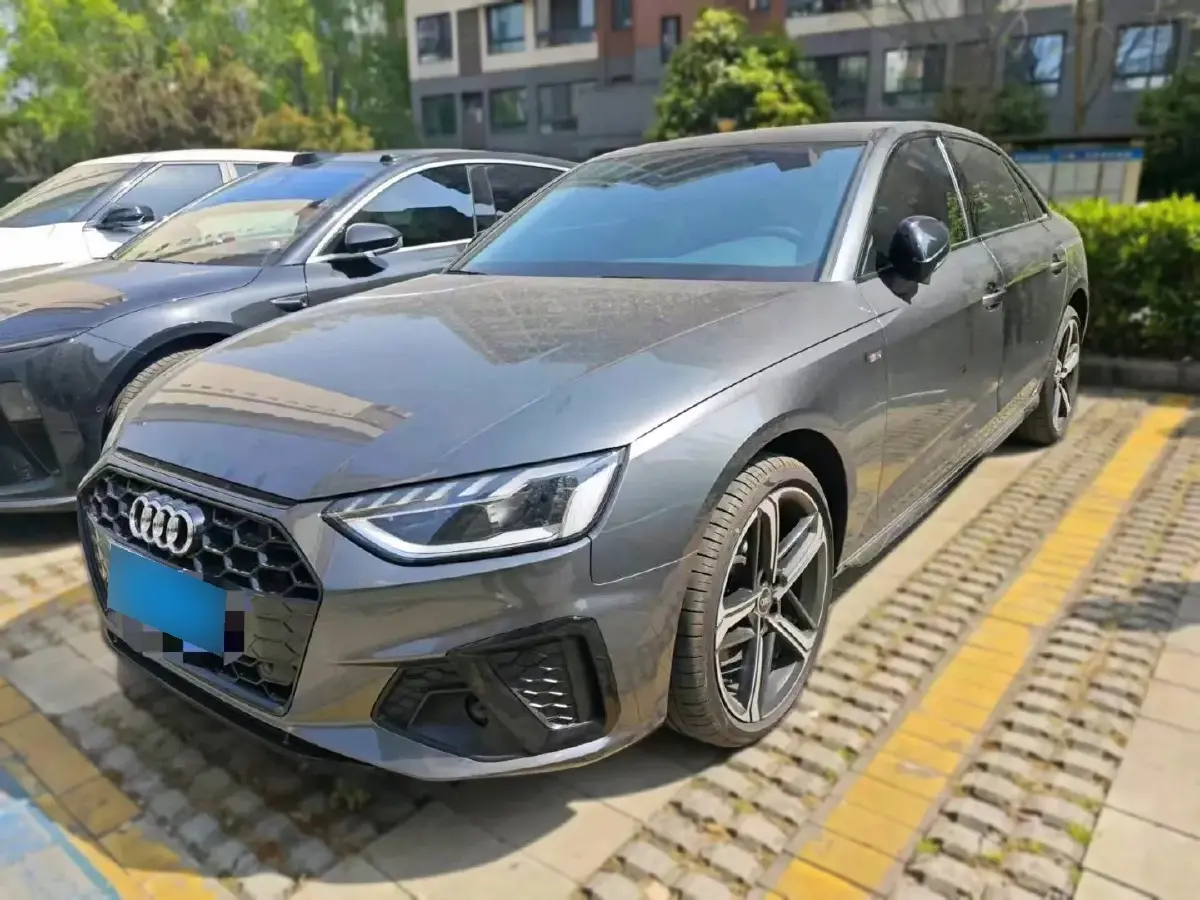 2024 Audi A4L 2.0T 190HP L4 7DCT