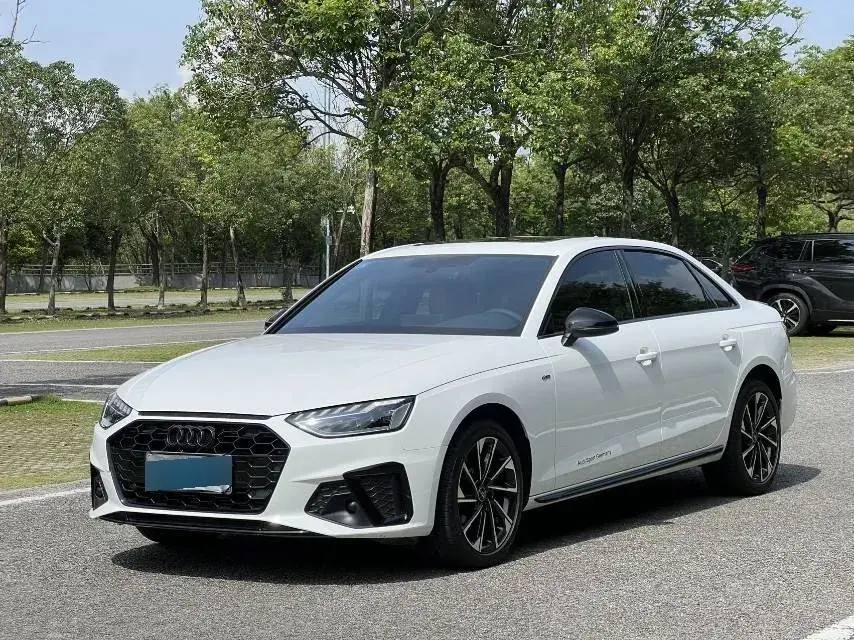 2023 Audi A4L 2.0T 190HP L4 7DCT