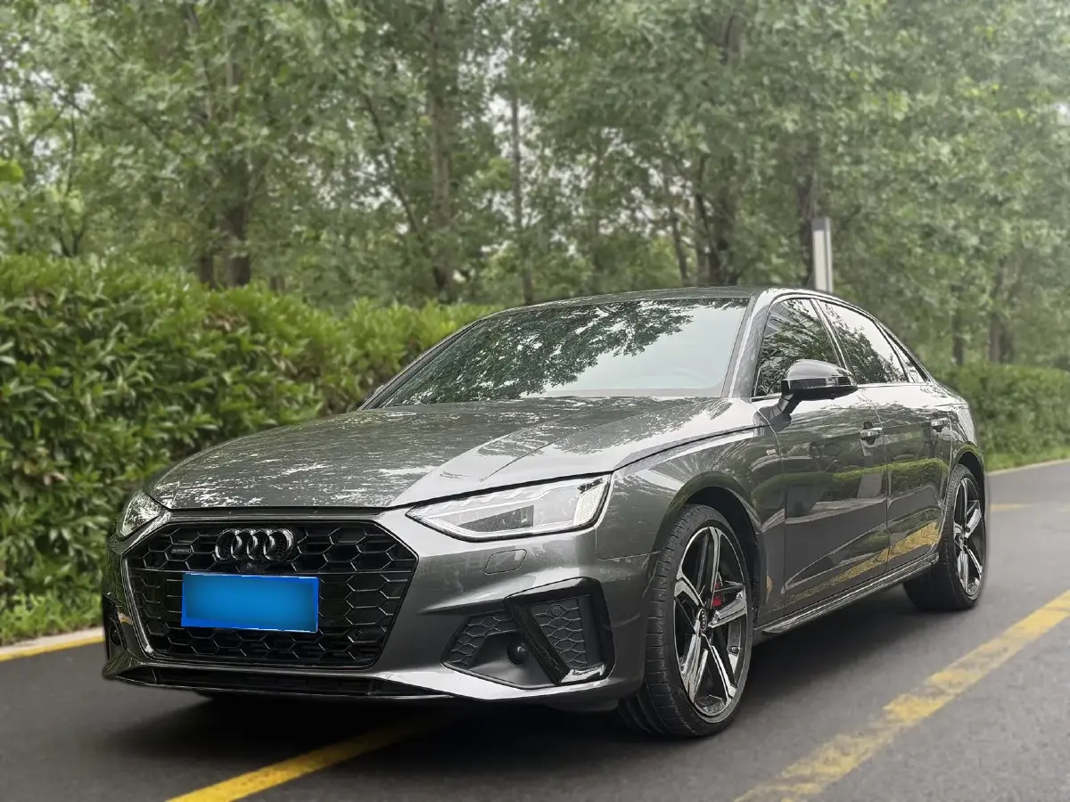 2022 Audi A4L 2.0T 252HP L4 7DCT