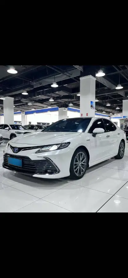2023 Toyota Camry 2.5L 178HP L4 E-CVT Hybrid