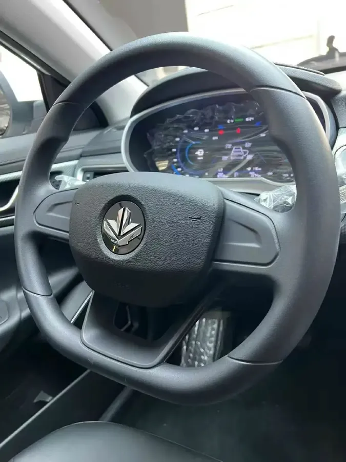 2022 Livan Maple 60s BEV 52.56KWH,autocango,china used car exporter,china ev exporter,chinese used car exporter,chinese used ev exporter