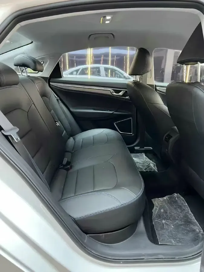 2022 Livan Maple 60s BEV 52.56KWH,autocango,china used car exporter,china ev exporter,chinese used car exporter,chinese used ev exporter