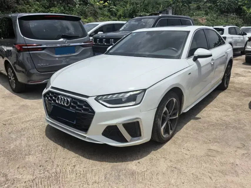 2022 Audi A4L 2.0T 190HP L4 7DCT
