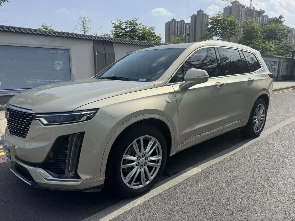 2022 Cadillac XT6 2.0T 237HP L4 9AT