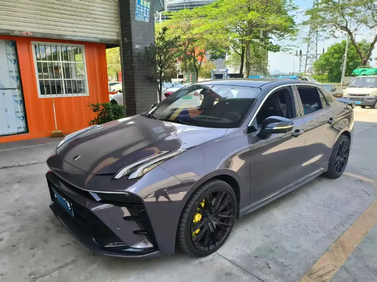 2025 LYNK&CO 03 2.0T 254HP L4 7DCT