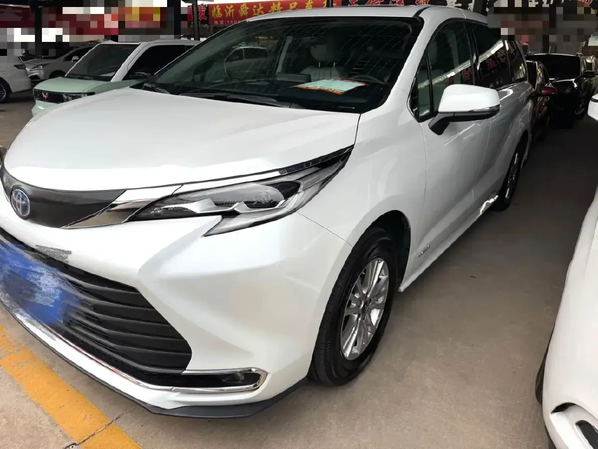 2021 Toyota Sienna 2.5L 192HP L4 E-CVT Hybrid