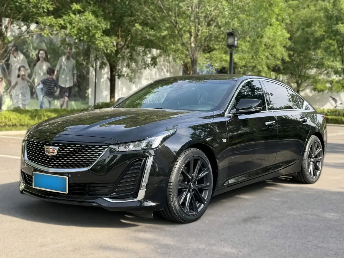 2022 Cadillac CT5 2.0T 237HP L4 10AT