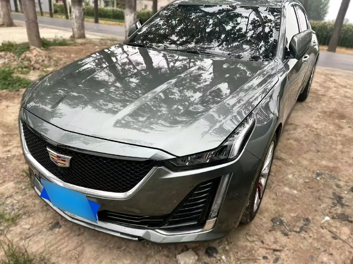 2023 Cadillac CT5 2.0T 237HP L4 10AT