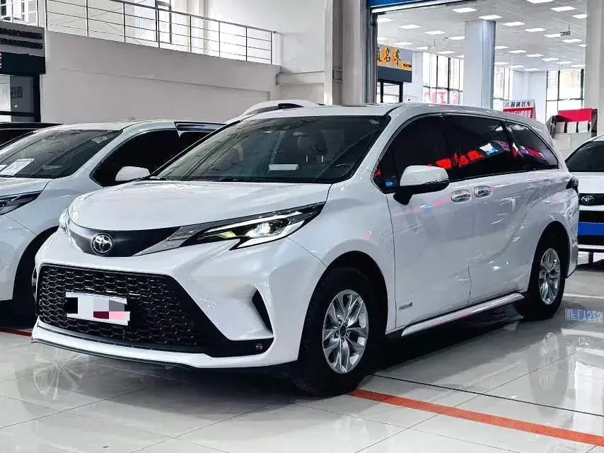 2023 Toyota Granvia 2.5L 189HP L4 E-CVT Hybrid