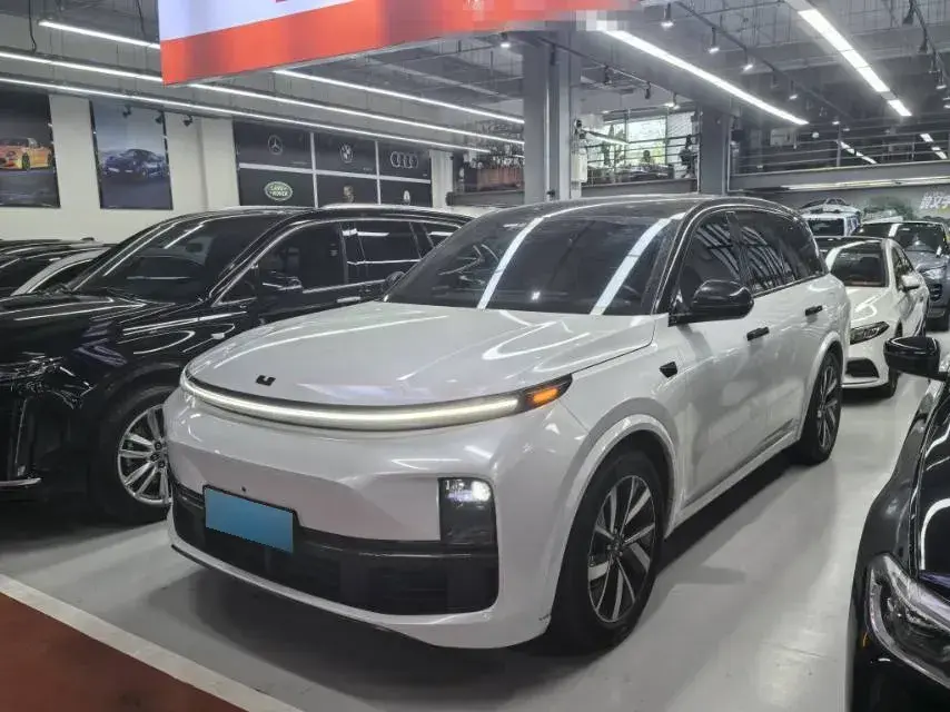 2023 Li L8 Range Extended 154HP REEV 40.9KWH