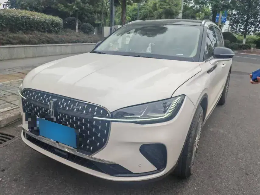 2023 Lincoln Corsair 2.0T 261HP L4 8AT