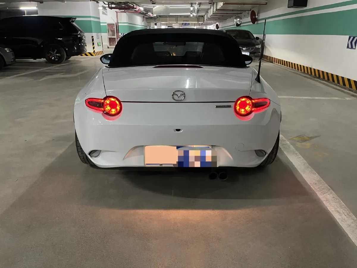 2023 BMW 3.0T 333HP L6 8AT,autocango,china used car exporter,china ev exporter,chinese used car exporter,chinese used ev exporter