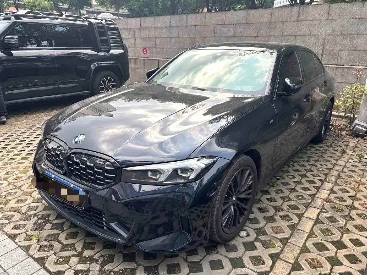 2024 BMW 3 Series 2.0T 184HP L4 8AT