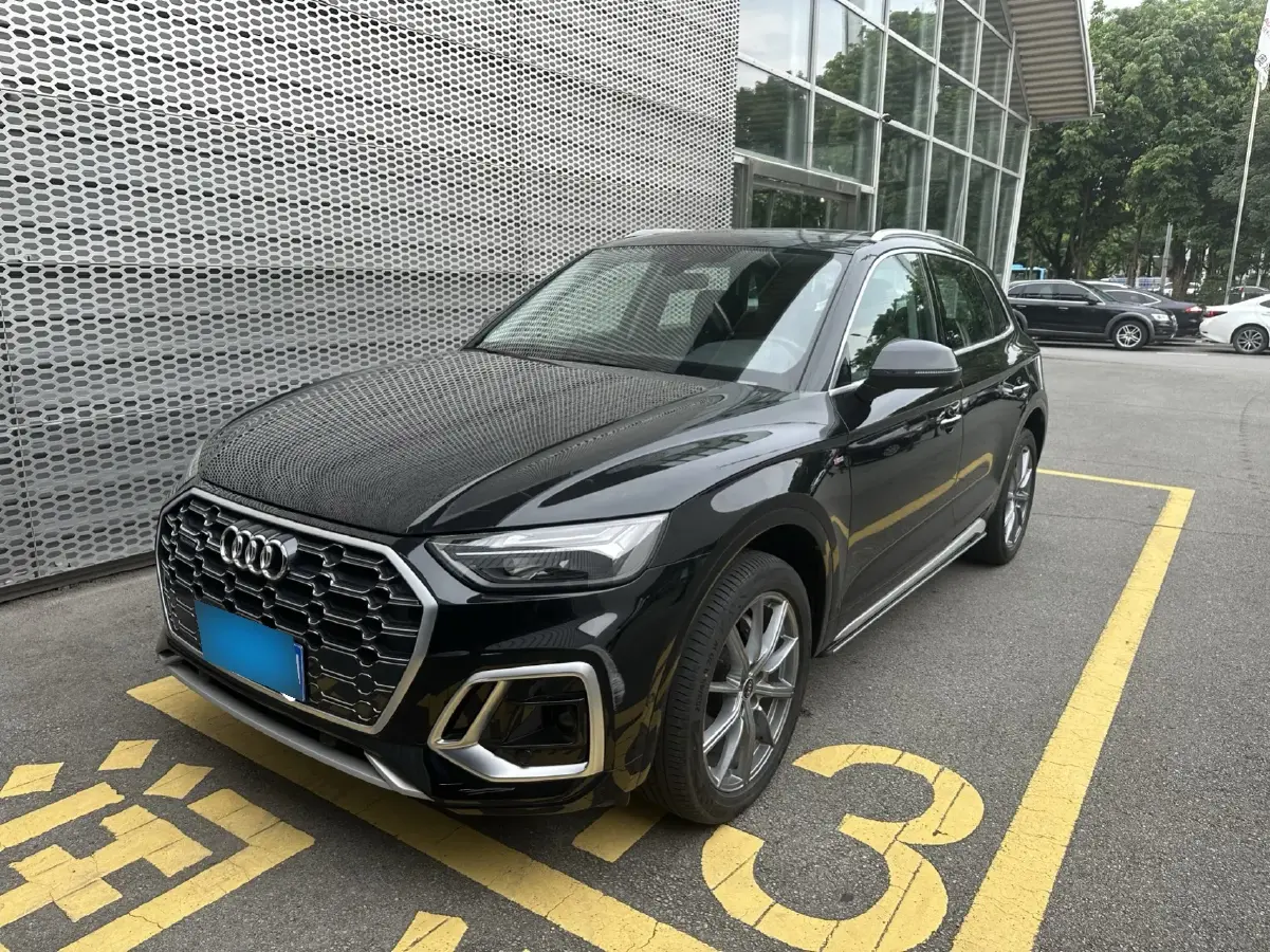 2022 Audi Q5L 2.0T 190HP L4 7DCT