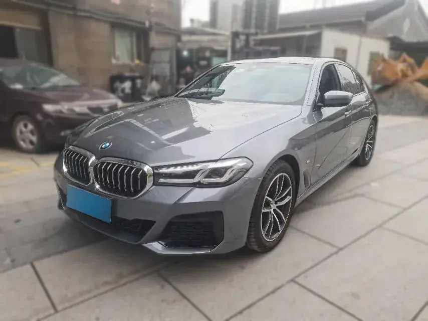 2022 BMW 5 Series 2.0T 184HP L4 8AT
