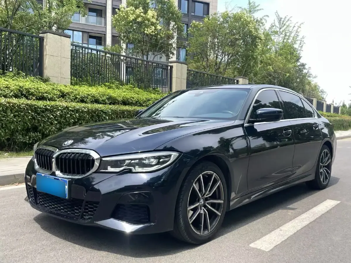 2022 BMW 3 Series 2.0T 184HP L4 8AT
