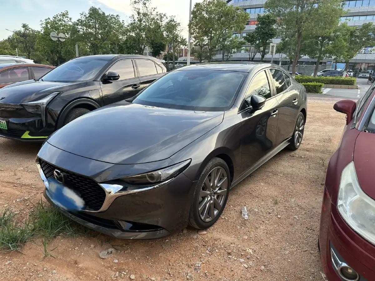 2022 Mazda 3 Axela 2.0L 158HP L4 6AT