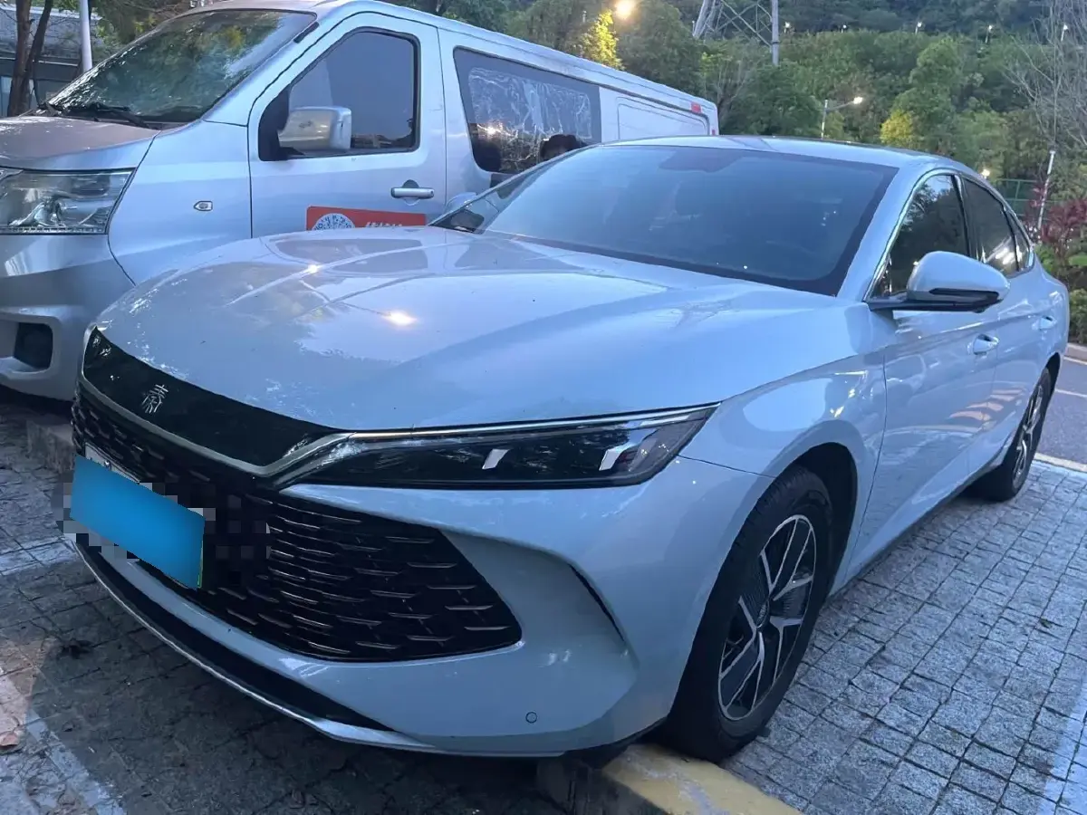 2024 BYD QinL 1.5L 101HP L4 E-CVT PHEV 15.87KWH